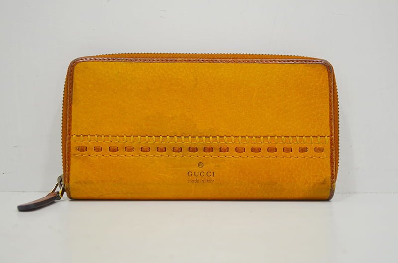 グッチの財布のクリーニング前