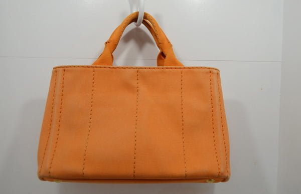 プラダ（カナパ）オレンジバッグ（鞄）のクリーニング・修理の事例